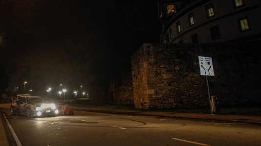 Iván Ares fue el más rápido del novedoso tramo urbano, con el Castillo de San Antón de fondo