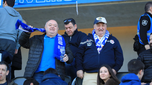 Cientos de seguidores blanquiazules vivieron una montaña rusa de emociones que terminó con final feliz y con los tres puntos rumbo a A Coruña