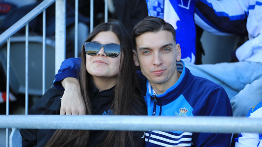 Cientos de seguidores blanquiazules vivieron una montaña rusa de emociones que terminó con final feliz y con los tres puntos rumbo a A Coruña