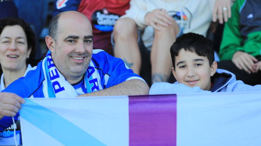Cientos de seguidores blanquiazules vivieron una montaña rusa de emociones que terminó con final feliz y con los tres puntos rumbo a A Coruña