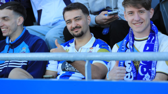 Cientos de seguidores blanquiazules vivieron una montaña rusa de emociones que terminó con final feliz y con los tres puntos rumbo a A Coruña