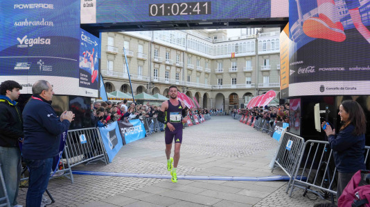 Miles de participantes formaron parte del Medio Maratón y la carrera 5K este domingo en la ciudad herculina