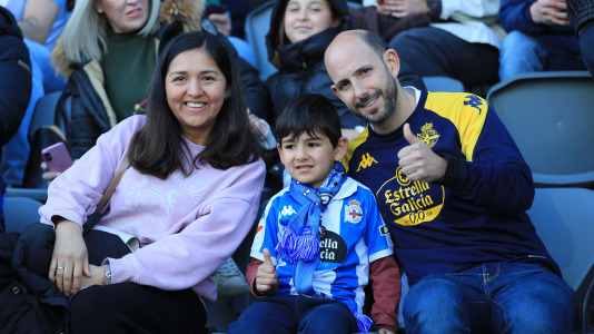 Cientos de seguidores blanquiazules vivieron una montaña rusa de emociones que terminó con final feliz y con los tres puntos rumbo a A Coruña