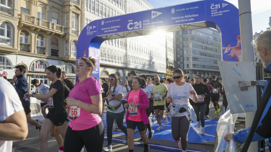Miles de participantes formaron parte del Medio Maratón y la carrera 5K este domingo en la ciudad herculina