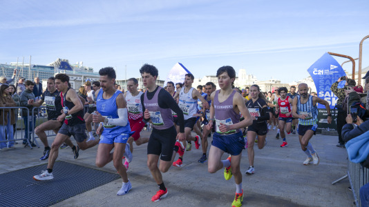 Miles de participantes formaron parte del Medio Maratón y la carrera 5K este domingo en la ciudad herculina