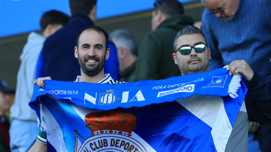 Cientos de seguidores blanquiazules vivieron una montaña rusa de emociones que terminó con final feliz y con los tres puntos rumbo a A Coruña