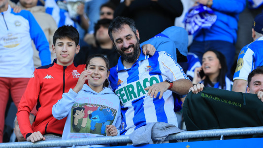 Cientos de seguidores blanquiazules vivieron una montaña rusa de emociones que terminó con final feliz y con los tres puntos rumbo a A Coruña