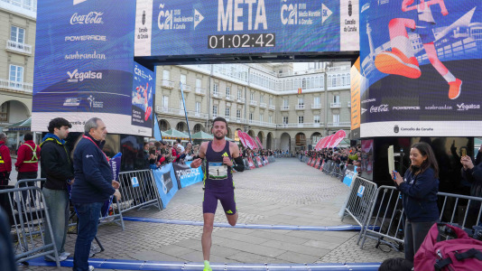 Miles de participantes formaron parte del Medio Maratón y la carrera 5K este domingo en la ciudad herculina