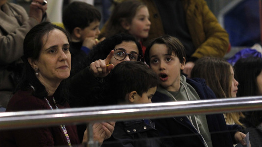 Cerca de 4.000 espectadores se dieron cita para homenajear al Liceo por el título de Copa antes del duelo con el Barcelos