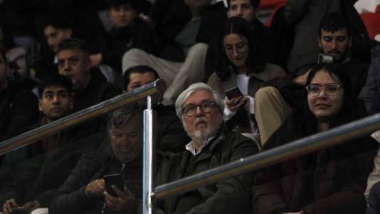 Cerca de 4.000 espectadores se dieron cita para homenajear al Liceo por el título de Copa antes del duelo con el Barcelos