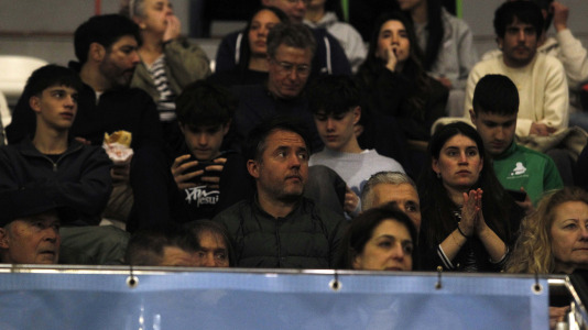 Cerca de 4.000 espectadores se dieron cita para homenajear al Liceo por el título de Copa antes del duelo con el Barcelos