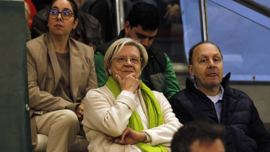 Cerca de 4.000 espectadores se dieron cita para homenajear al Liceo por el título de Copa antes del duelo con el Barcelos