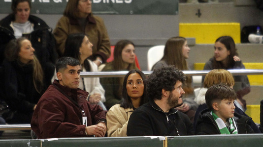 Cerca de 4.000 espectadores se dieron cita para homenajear al Liceo por el título de Copa antes del duelo con el Barcelos