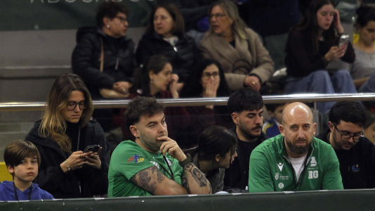 Cerca de 4.000 espectadores se dieron cita para homenajear al Liceo por el título de Copa antes del duelo con el Barcelos