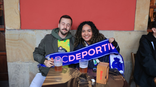Miles de aficionados disfrutaron de una gran jornada de fútbol, tanto en la previa como en las gradas de El Molinón