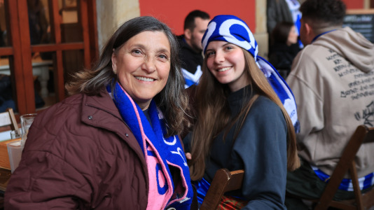 Miles de aficionados disfrutaron de una gran jornada de fútbol, tanto en la previa como en las gradas de El Molinón
