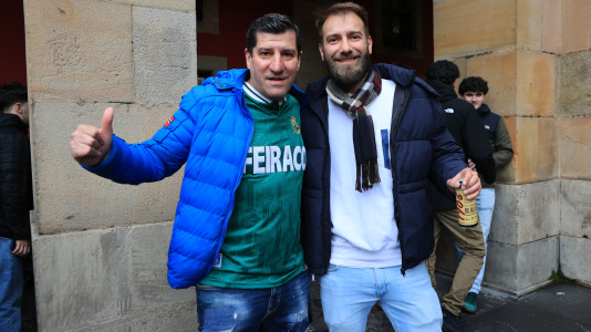 Miles de aficionados disfrutaron de una gran jornada de fútbol, tanto en la previa como en las gradas de El Molinón