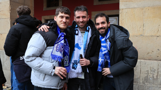 Miles de aficionados disfrutaron de una gran jornada de fútbol, tanto en la previa como en las gradas de El Molinón