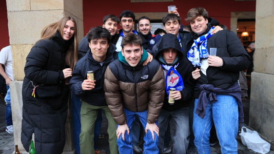 Miles de aficionados disfrutaron de una gran jornada de fútbol, tanto en la previa como en las gradas de El Molinón