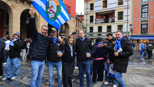 Miles de aficionados disfrutaron de una gran jornada de fútbol, tanto en la previa como en las gradas de El Molinón