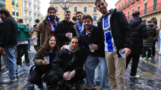 Miles de aficionados disfrutaron de una gran jornada de fútbol, tanto en la previa como en las gradas de El Molinón