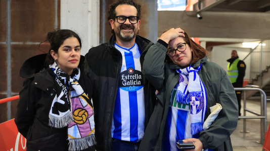Miles de aficionados disfrutaron de una gran jornada de fútbol, tanto en la previa como en las gradas de El Molinón