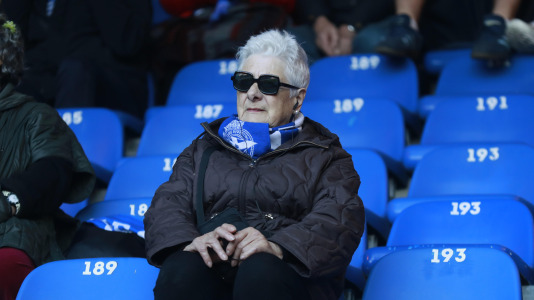 Más de 25.000 espectadores disfrutaron de una multitudinaria previa a pesar de la jornada intersemanal y vibraron con la victoria