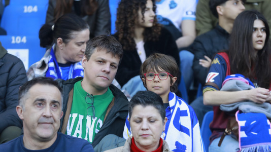 Más de 25.000 espectadores disfrutaron de una multitudinaria previa a pesar de la jornada intersemanal y vibraron con la victoria