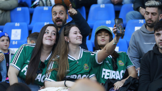 Más de 25.000 espectadores disfrutaron de una multitudinaria previa a pesar de la jornada intersemanal y vibraron con la victoria