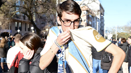 Más de 25.000 espectadores disfrutaron de una multitudinaria previa a pesar de la jornada intersemanal y vibraron con la victoria