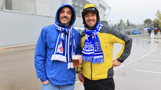 Varias peñas estuvieron representadas en El Alcoraz para el Huesca-Deportivo