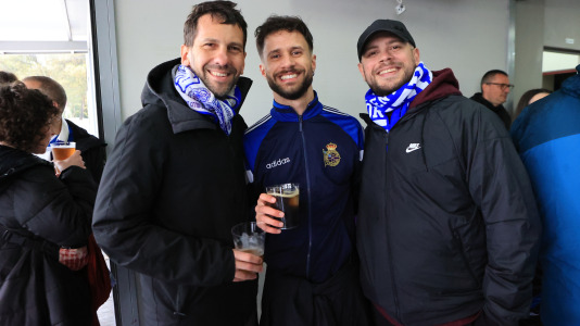 Varias peñas estuvieron representadas en El Alcoraz para el Huesca-Deportivo