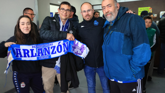 Varias peñas estuvieron representadas en El Alcoraz para el Huesca-Deportivo