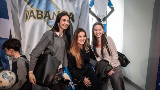 Yeremay, Luismi, Millene y Noé recibieron a los deportivistas en el nuevo espacio del estadio de Riazor