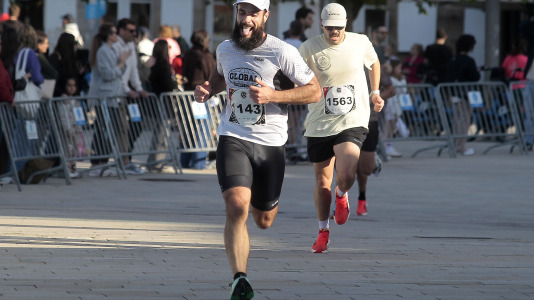 Casi 2.000 personas participaron en el recorrido de 10 kilómetros entre Oleiros y A Coruña