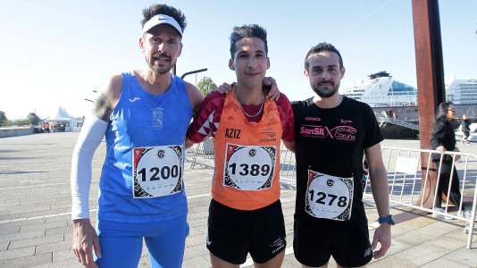 Casi 2.000 personas participaron en el recorrido de 10 kilómetros entre Oleiros y A Coruña