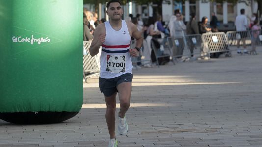 Casi 2.000 personas participaron en el recorrido de 10 kilómetros entre Oleiros y A Coruña