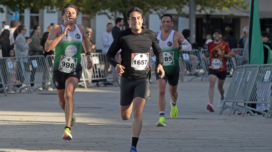 Casi 2.000 personas participaron en el recorrido de 10 kilómetros entre Oleiros y A Coruña