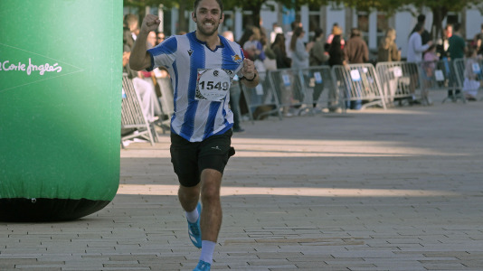 Casi 2.000 personas participaron en el recorrido de 10 kilómetros entre Oleiros y A Coruña