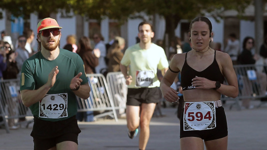 Casi 2.000 personas participaron en el recorrido de 10 kilómetros entre Oleiros y A Coruña