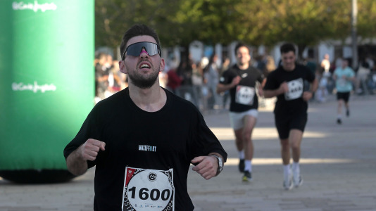 Casi 2.000 personas participaron en el recorrido de 10 kilómetros entre Oleiros y A Coruña