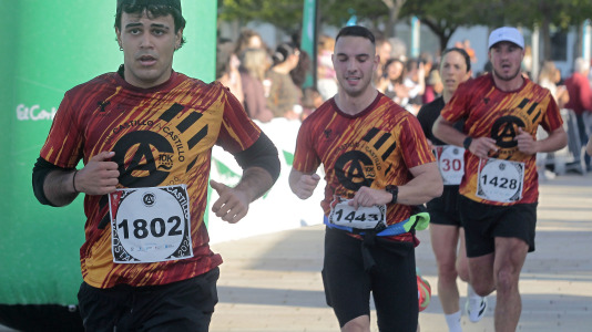 Casi 2.000 personas participaron en el recorrido de 10 kilómetros entre Oleiros y A Coruña