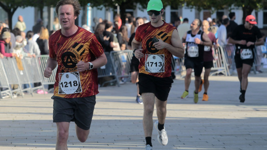 Casi 2.000 personas participaron en el recorrido de 10 kilómetros entre Oleiros y A Coruña