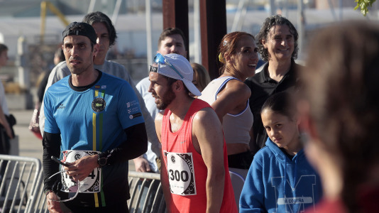 Casi 2.000 personas participaron en el recorrido de 10 kilómetros entre Oleiros y A Coruña