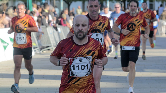 Casi 2.000 personas participaron en el recorrido de 10 kilómetros entre Oleiros y A Coruña