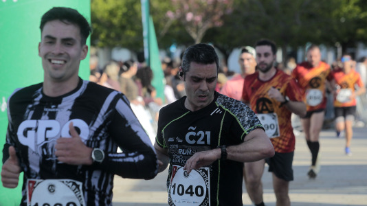 Casi 2.000 personas participaron en el recorrido de 10 kilómetros entre Oleiros y A Coruña