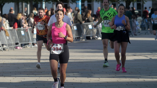 Casi 2.000 personas participaron en el recorrido de 10 kilómetros entre Oleiros y A Coruña