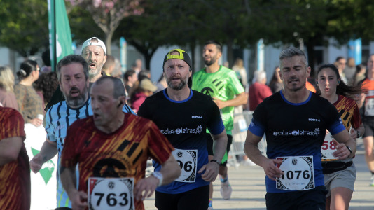 Casi 2.000 personas participaron en el recorrido de 10 kilómetros entre Oleiros y A Coruña