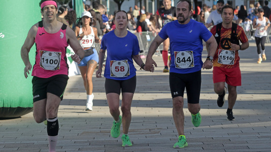 Casi 2.000 personas participaron en el recorrido de 10 kilómetros entre Oleiros y A Coruña