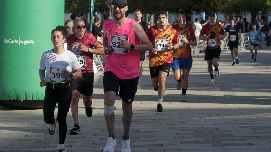 Casi 2.000 personas participaron en el recorrido de 10 kilómetros entre Oleiros y A Coruña